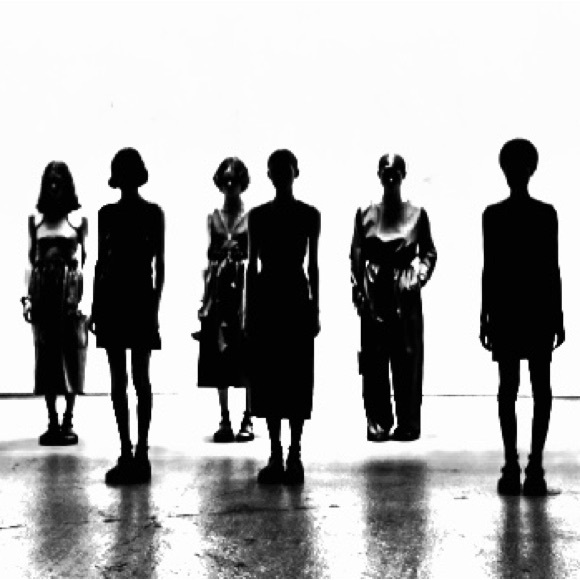 Meet your Posher, Jennifer - Picture 1 of 1